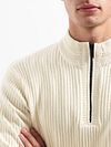 Sweter No Excess z półzamkiem, prążkowany, w kolorze kit Model / Detail