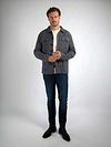 Overshirt Suitable Wool Blend w kolorze szaro-niebieskim Model / Voorkant z Stefan