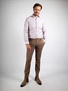 Suitable Chino Philo Flex Taupe Model / Voorkant