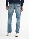 Jeansy Petrol Straling w kolorze Indigo Blue Model / Achterkant