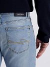 Jeansy Pierre Cardin Limoux Tapered Future Flex w kolorze błękitnym Model / Detail