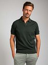 Suitable Polo Shirt Riva Compact Dark Green Model / Voorkant with Stefan
