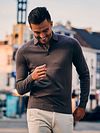 Suitable Compact Cotton Polo Shirt Taupe Model / Sfeerbeeld with Bram