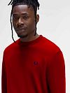 Fred Perry Sweater Logo Red Model / Voorkant