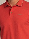 NZA Henley Piké Polo Röd Model / Detail