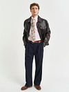 Camisa GANT Poplin Banker a rayas en rosa claro Model / Voorkant
