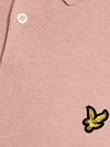 Lyle & Scott Stickad Piké Grapefrukt Rosa Model / Detail