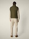 Save The Duck Puffer Vest Adam Olive Green Model / Achterkant