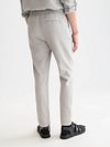 Scotch and Soda Warren Chino Greige Model / Achterkant