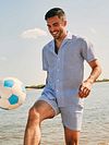 Suitable Short Sleeve Shirt Stripe Seersucker Light Blue Model / Voorkant with Bram
