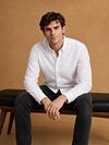 King Essentials The Tommy Shirt White Model / Voorkant
