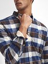 Barbour Valley Shirt Checkered Brown Blue Model / Detail