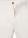 Chinosy Steppin' Out Portsmouth Poplin w kolorze ecru Product / Detail