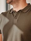 Suitable Respect Polo Structure Knit Olijfgroen Model / Detail