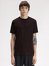 T-shirt Fred Perry Twin Tipped w kolorze brązowym 86C Model / Voorkant