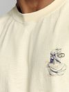 T-Shirt No-Excess Slub con stampa posizionata écru Model / Detail