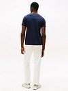 Tommy Hilfiger T-Shirt z logo Granatowy Model / Achterkant