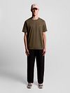 Lyle and Scott T Shirt Olive Model / Voorkant