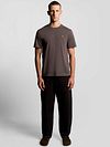 Lyle and Scott T Shirt Espresso Model / Voorkant