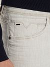 Jeans Vanguard V12 Rider in denim écru Model / Detail