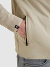 Vanguard Sobrecamisa Beige Model / Detail