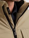Vanguard Veste Trackchase Beige Model / Detail