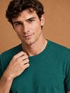 KING Essentials The Steve T-Shirt verde medio Model / Voorkant