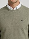 Sweter McGregor Cotton Cashmere w kolorze oliwkowym Model / Detail