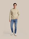 Sweter Suitable w splocie bouclé w kolorze beżowym Model / Voorkant