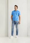 State of Art Poloshirt Pique Blue Model / Voorkant