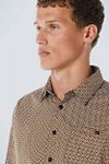 Camicia No Excess con stampa arancione Model / Detail