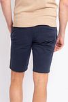 Suitable Berry Short Azul marino Model / Voorkant
