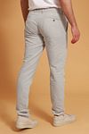Passer Chino Pico Linnen Beige Model / Achterkant