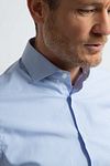 Camicia Steppin' Out a righe azzurro chiaro Model / Detail