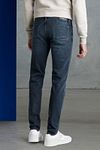 Cast Iron Riser Slim Jeans Vintage Washed Denim Zwart Model / Achterkant