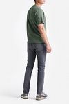 King Essentials The Shawn T-Shirt Olijfgroen Model / Achterkant