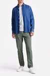 King Essentials The Tommy Denim Shirt Chambray Blue Model / Voorkant