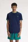 Fred Perry Twin Tipped T Shirt Dark Blue 86A Model / Voorkant