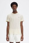 Fred Perry Twin Tipped T-shirt Off White Model / Voorkant