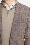Suitable Blazer Heleen a quadri marrone Model / Detail