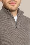 Suitable Mou Maglione Half Zip Taupe Model / Voorkant