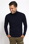 Suitable Merino Turtleneck Navy Model / Voorkant met Bram