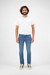 MUD Jeans Jeansy Slim Fit Lassen Pure Blue Model / Voorkant