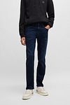 Jeansy BOSS Delaware w kolorze ciemnoniebieskim Model / Voorkant