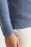 Sweter Suitable z wełny jagnięcej z okrągłym dekoltem, jasnoniebieski Model / Detail