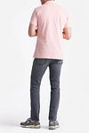 King Essentials The James Poloshirt Roze Model / Achterkant