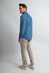 Steppin' Out Hemd Chambray Blau Model / Achterkant