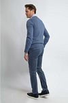 Steppin' Out Pull Cotton Cashmere Bleu Indigo Model / Achterkant