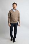 Sweter Steppin' Out z dekoltem V z wełny merino, taupe Model / Voorkant