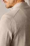 Sweter Half Zip State Of Art Oak ecru Model / Detail
